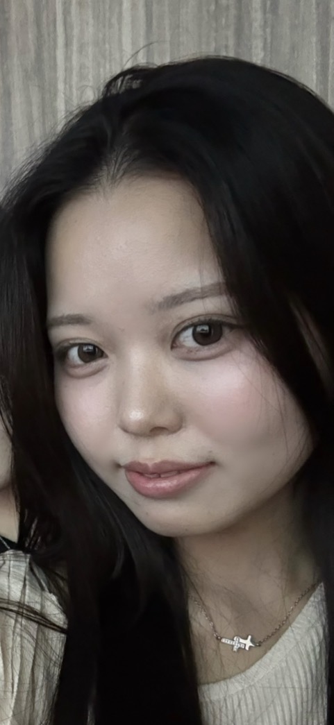 茜