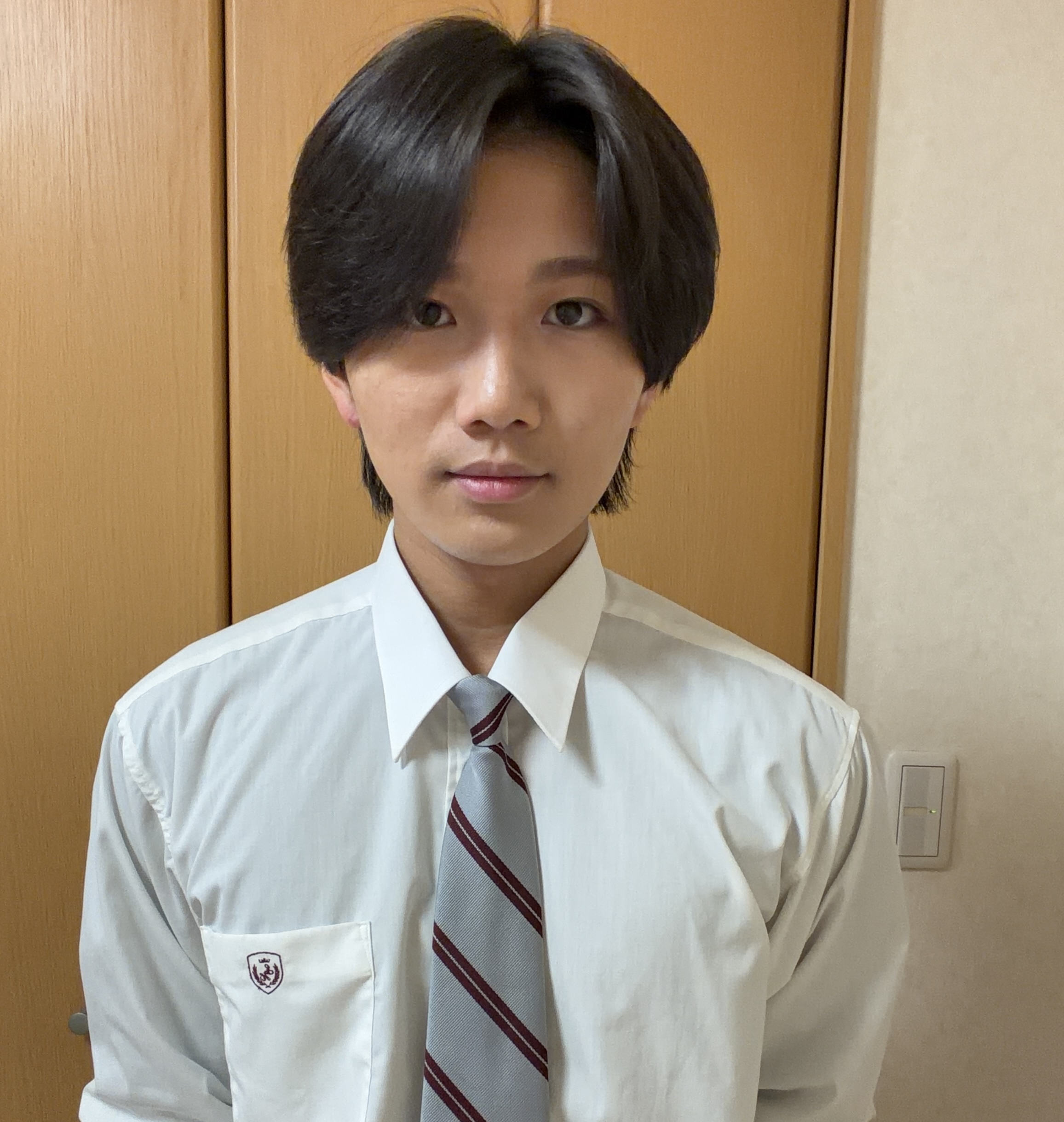 黒沢レイ