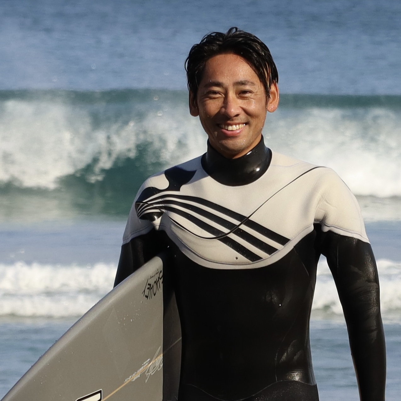 鹿児島のサーフボード職人/森匠平